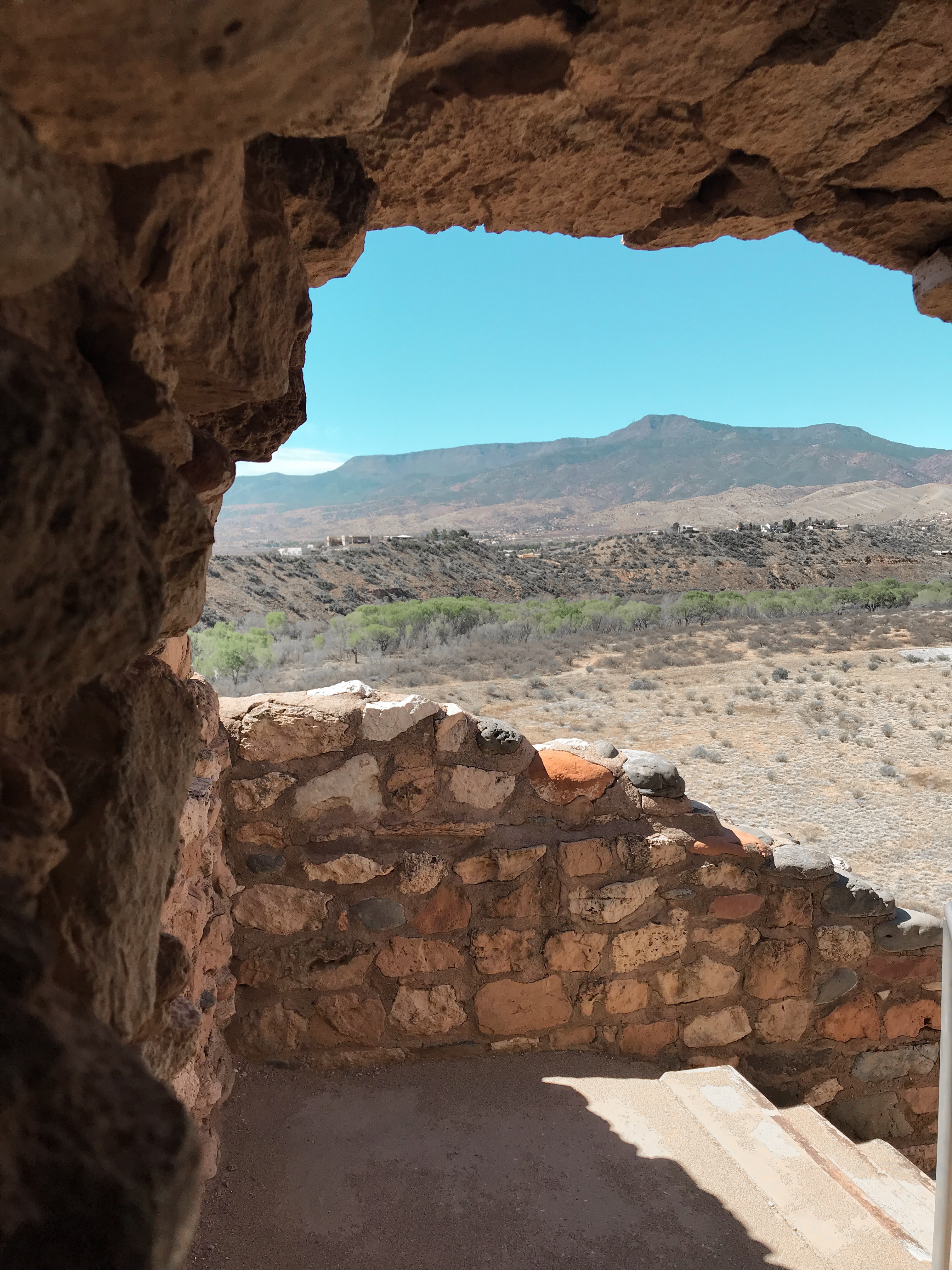 F2E733CE-5B36-4057-B789-7BC0B97300D5