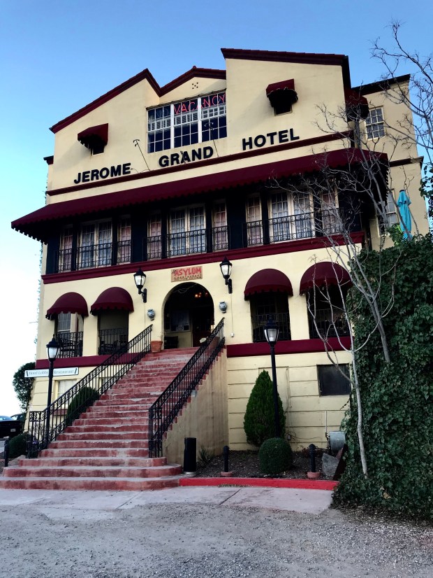 3E8E605F-3D77-4414-BC69-BD034EE90A15